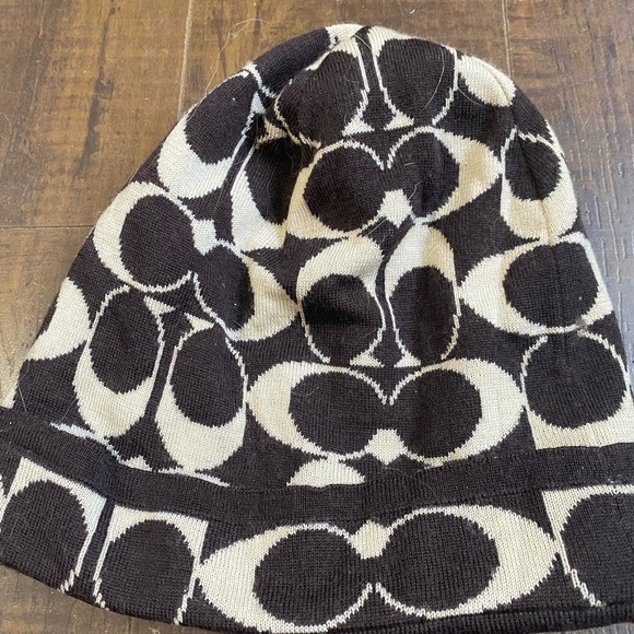 Coach Wool toque - Picture 2 of 6